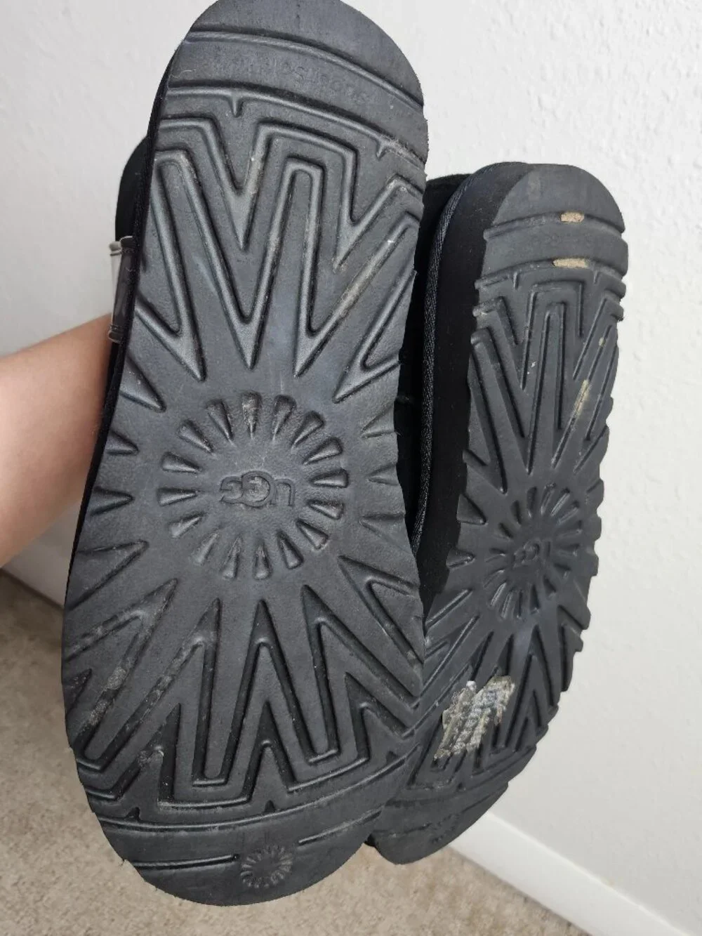 UGG women mini